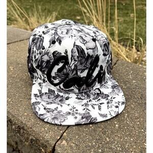 Cali floral white, black flat bill fashion cap